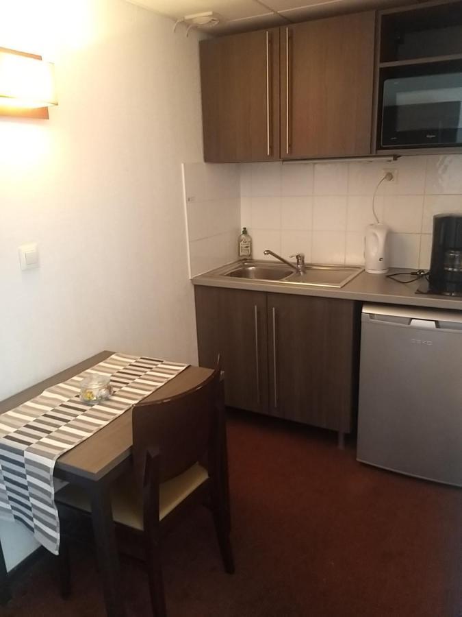 Studio Privatif Dans Hotel Residence Nimes Gare Kültér fotó